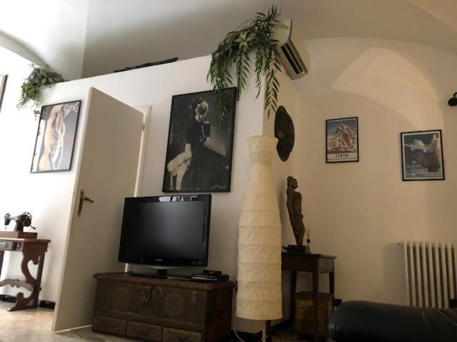 Elly'S Loft Lejlighed Rom Eksteriør billede